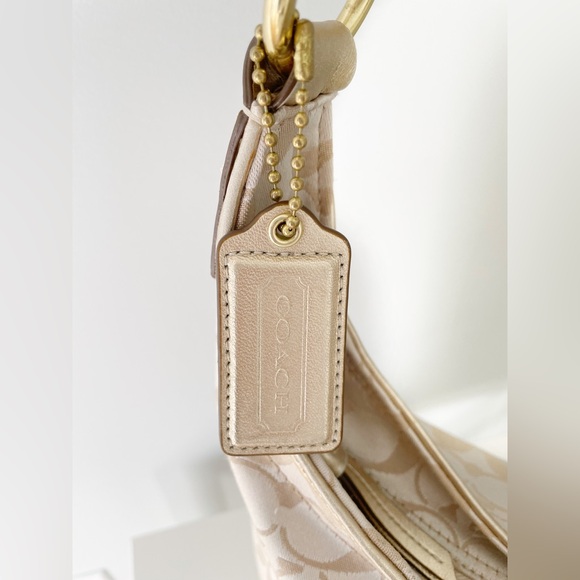 Coach Floral Hobo Bag - Picture 11 of 16